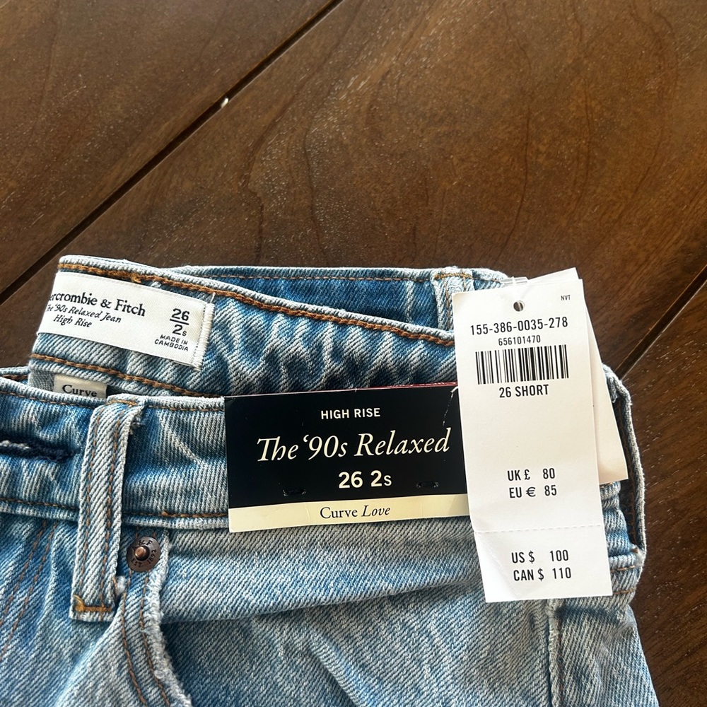 Abercrombie High Rise 90s Relaxed Jean